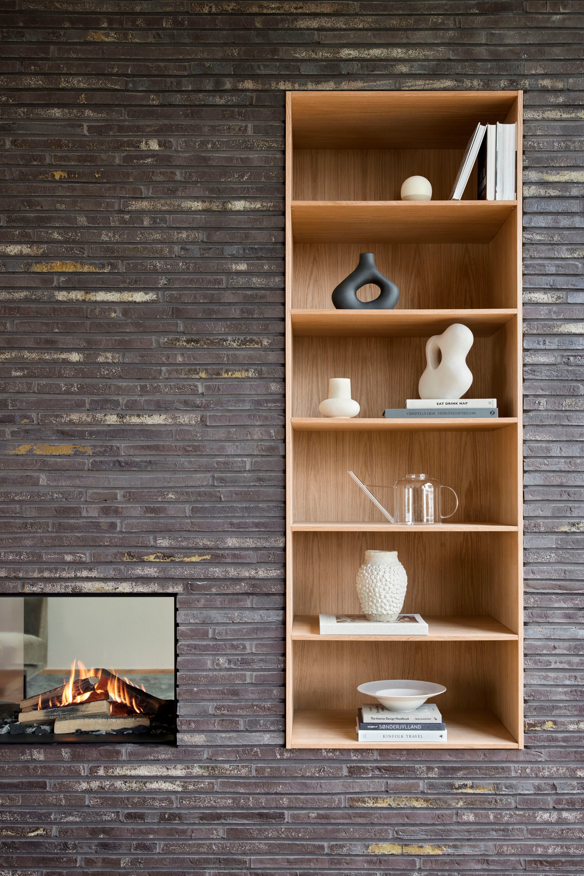 Hanstholm_Kokken_indbyggede_reol