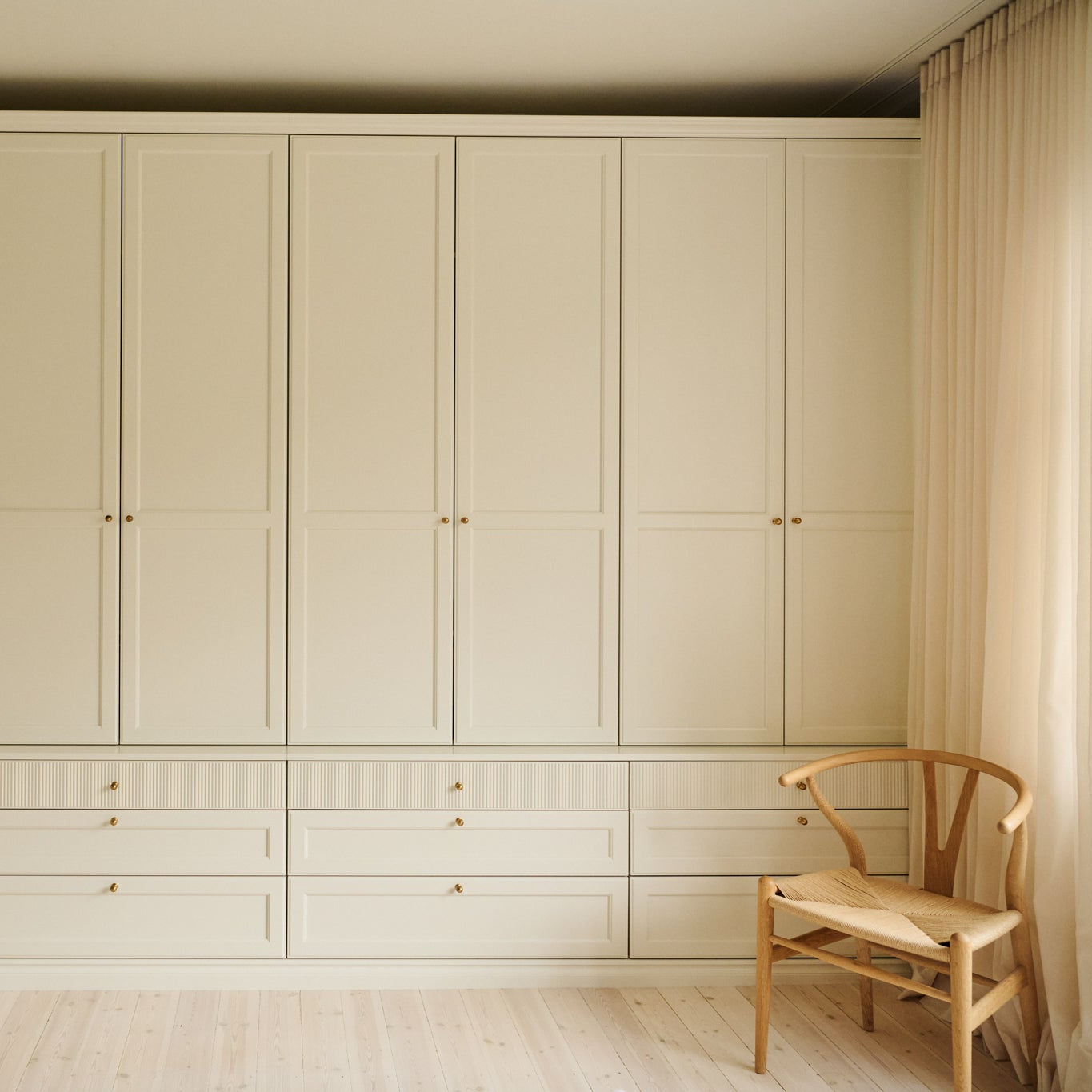 Hantsholm_Kokken_lille_skyum_garderobe